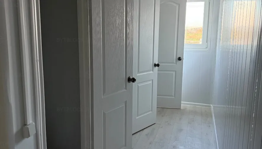 Модульное здание БытБлок из сэндвич-панелей с перегородками