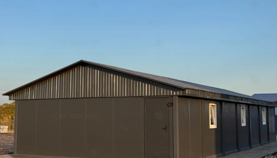 Модульное здание из 7 блок-контейнеров из сэндвич-панелей с санузлами