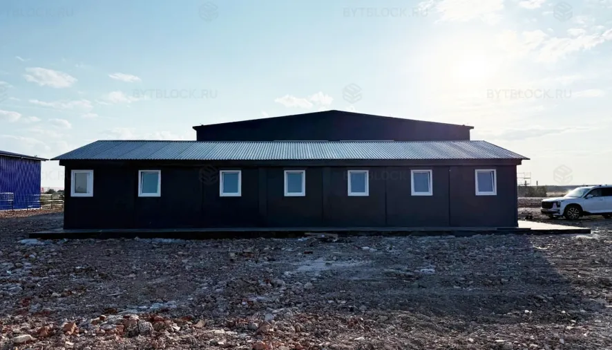 Модульное здание БытБлок из 7 блок-контейнеров из сэндвич-панелей с 2 санузлами