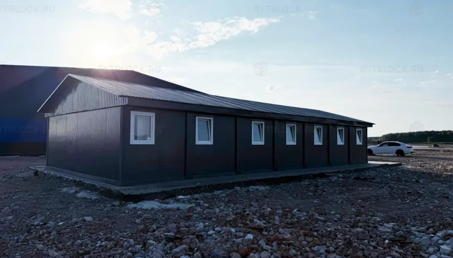 Модульное здание БытБлок из 7 БК из сэндвич-панелей с 2 санузлами